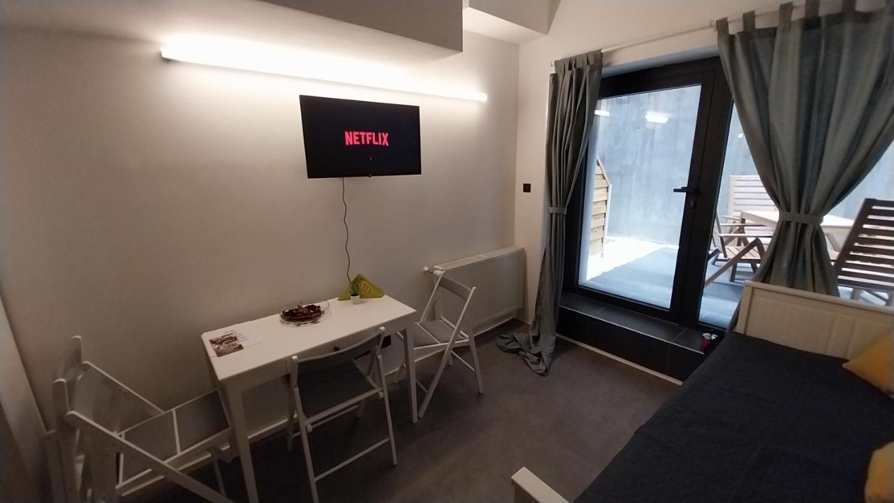 Peaceful Basement Apartment With Terrace & Free Gym Budapeste Exterior foto