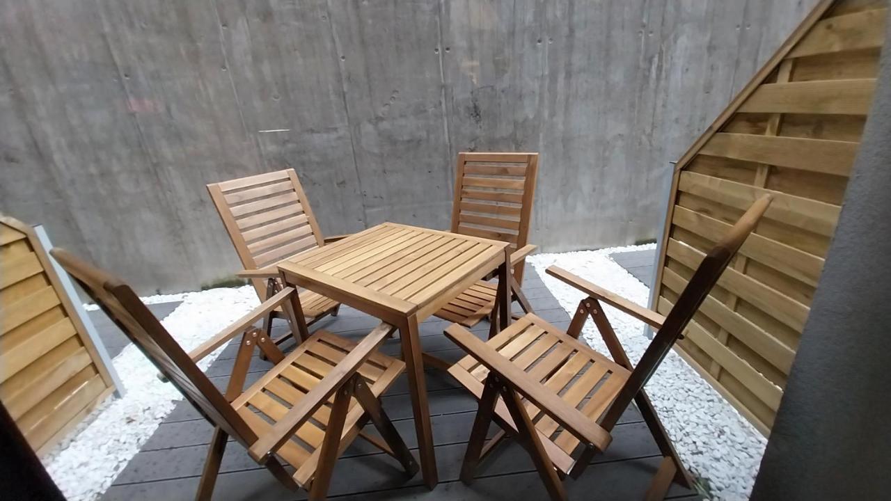 Peaceful Basement Apartment With Terrace & Free Gym Budapeste Exterior foto