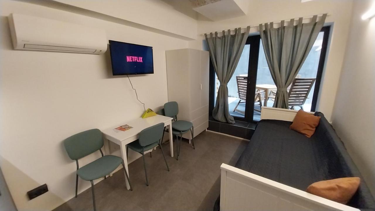 Peaceful Basement Apartment With Terrace & Free Gym Budapeste Exterior foto