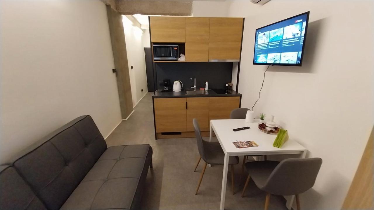 Peaceful Basement Apartment With Terrace & Free Gym Budapeste Exterior foto