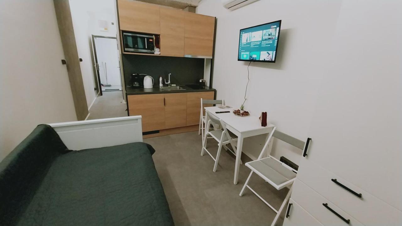 Peaceful Basement Apartment With Terrace & Free Gym Budapeste Exterior foto