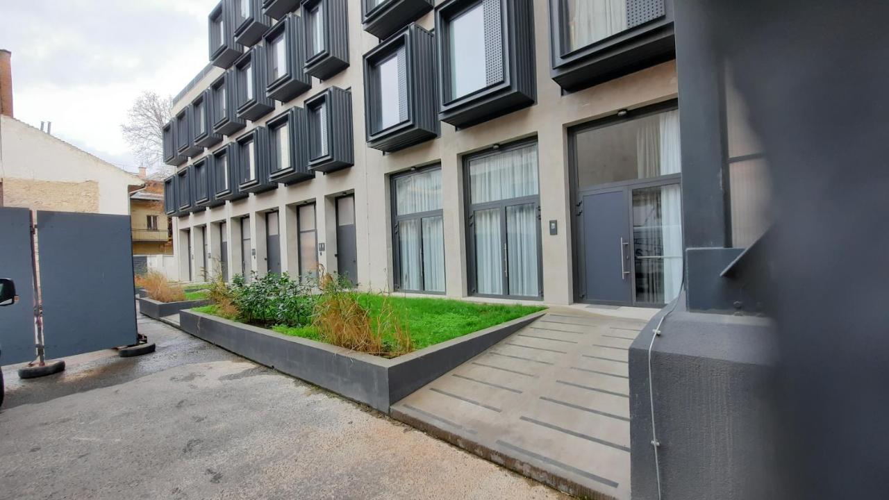 Peaceful Basement Apartment With Terrace & Free Gym Budapeste Exterior foto